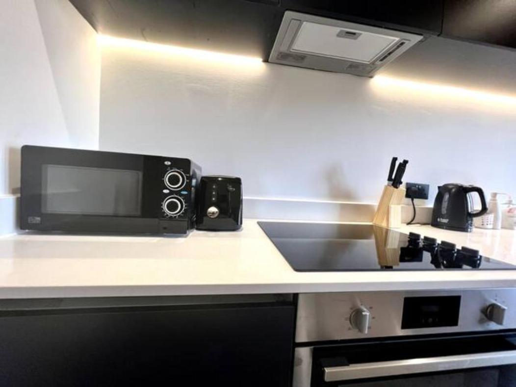Two Bedrooms Exquisite En-Suite Apartment Deansgate Manchester Exterior foto